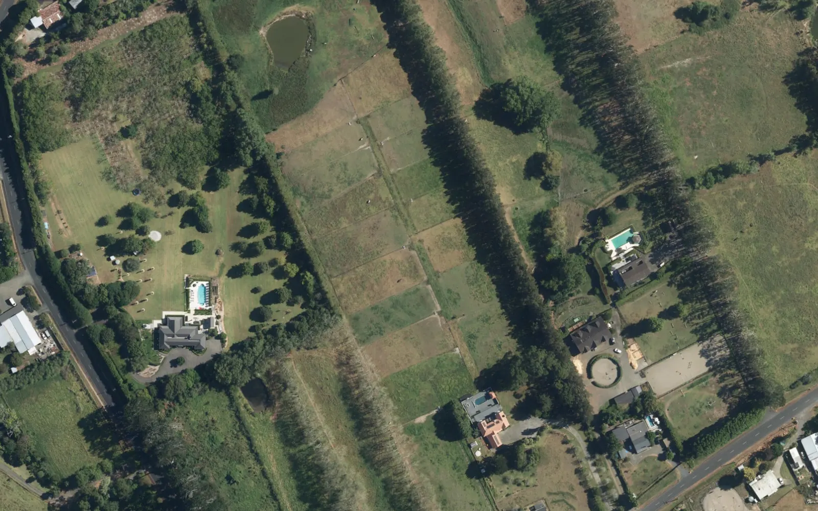 Aerial view around Tawa Road, Kumeū. Location context only; site boundaries are not shown.